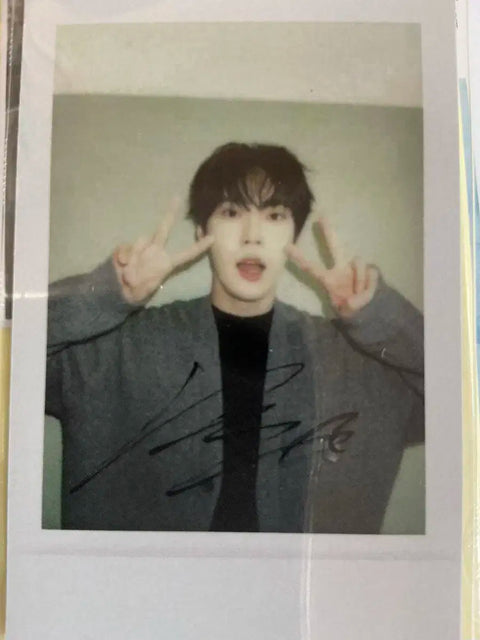 Album thứ 2 của NCT 127 Doyoung Soar Star River Polaroid Benefit