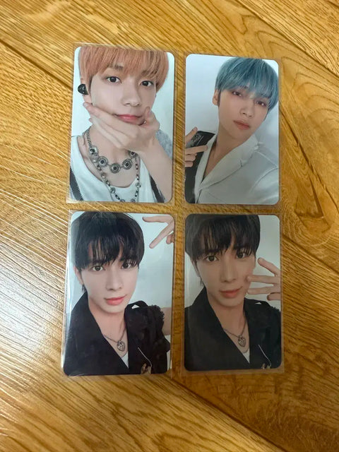 TXT VR photocard set, selling for 1.2.