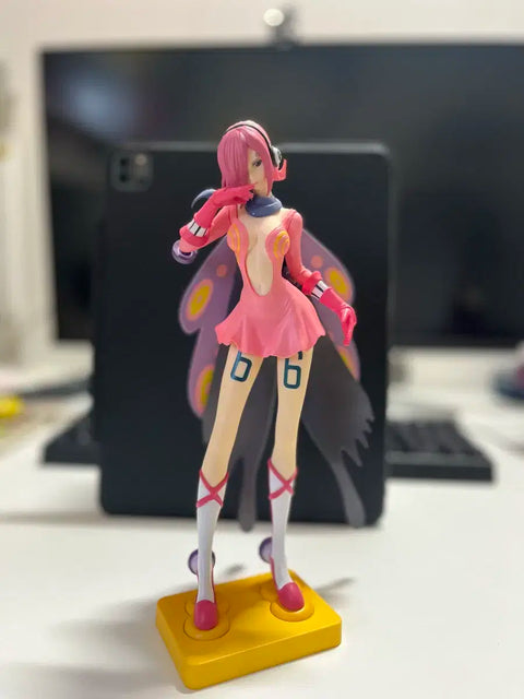 Selling One Piece Reiju figure.