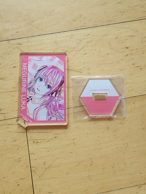 Kệ Acrylic Megurine Luka