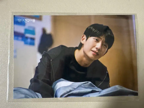 Mom's friend's son Jung Hae-in pop-up limited edition postcard