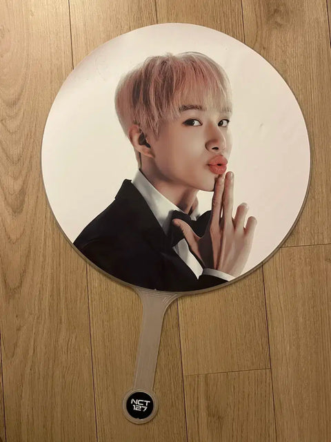 NCT 127 Kỷ niệm 8 năm MD Jungwoo Uchiwa
