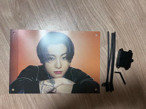 Biểu ngữ ảnh bơ Jungkook của BTS