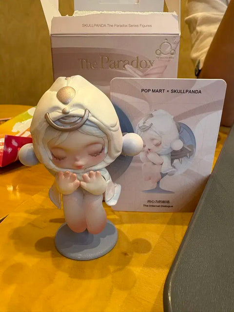 Skullpanda figure
