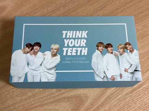 Bộ đồ lót Jumbo VT X BTS Think Your Tees màu trắng