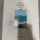 Hộp ảnh Astro 2021 Time Capsule, bao gồm đầy đủ các thành phần.