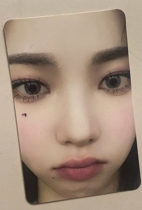 하자o)카리나 얼빡 포카
Damaged (o) Karina close-up photocard