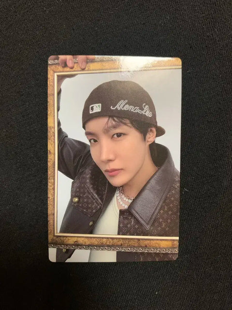 BTS J-Hope Charm of Hope Mona Lisa photocard