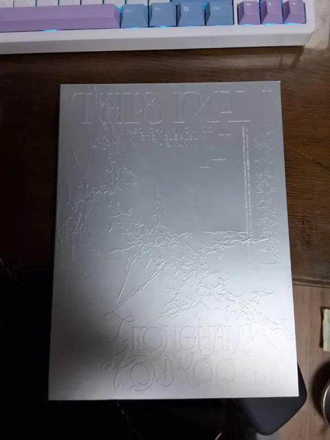Selling Seventeen Wonwoo Jeonghan "This Man" album.