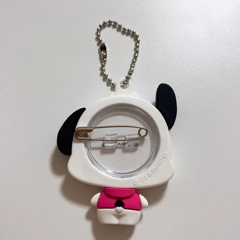 Bán huy hiệu ảnh bí mật của Sanrio Pochacco.
