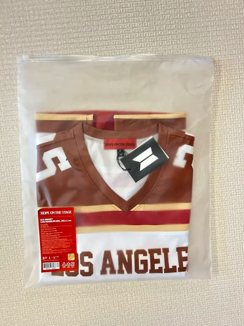 Áo thun Jersey hàng lưu niệm của buổi hòa nhạc J-Hope chưa mở