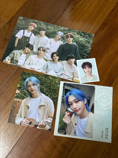 Selling Stray Kids goods as a set, Felix photocard and album