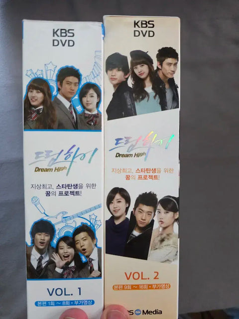 Tôi đang bán bộ DVD Dream High của IU.