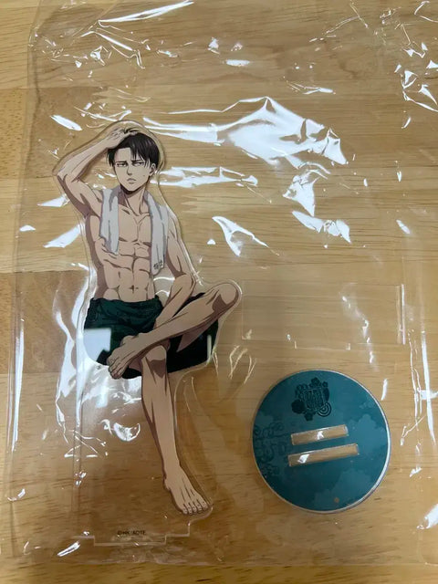 Đế Acrylic hợp tác Attack on Titan Levi Gokurakuyu