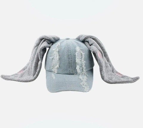 Mũ tai thỏ OMG của NewJeans đang được bán