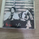 Sera, Ssera, bên cạnh tôi khi tôi gục ngã, album đầu tiên.