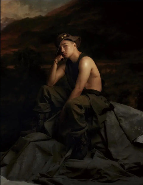Selling Esquire magazine with Bigbang's Taeyang on the cover.