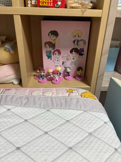 Album BTS &amp; Tượng Baskin-Robbins