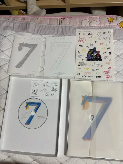 Album BTS &amp; Tượng Baskin-Robbins
