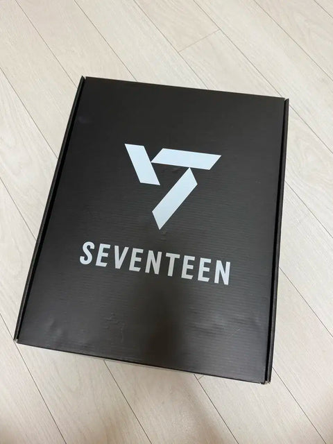 Đồng phục nhóm Seventeen Fansign Áo len bóng chày Áo khoác Varsity Giảm giá