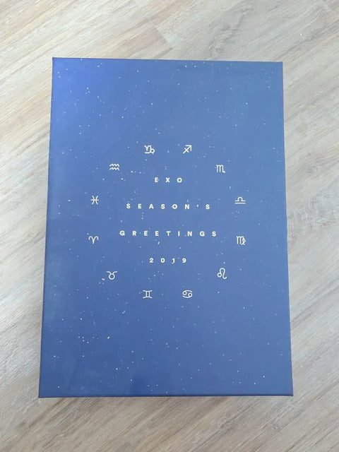 Chữ ký chúc mừng mùa giải 2019 của EXO