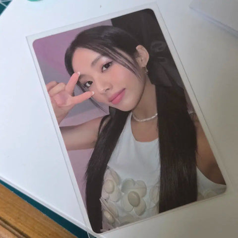 fromis_9 Minseo menow Weverse unreleased photocard Park Jiwon