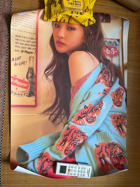 Tổng cộng 10 tờ poster album chính thức của Chungha