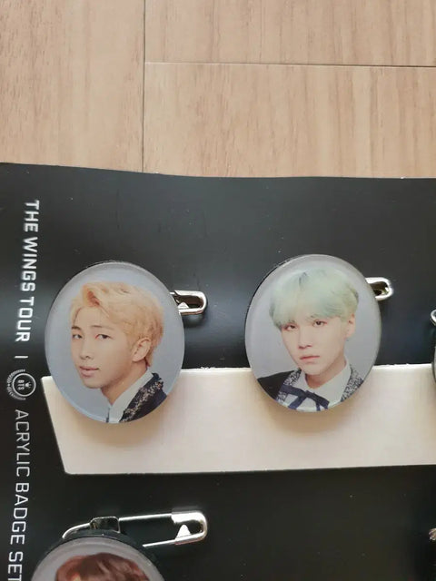 Bộ huy hiệu Acrylic cuối cùng của BTS The Wings Tour