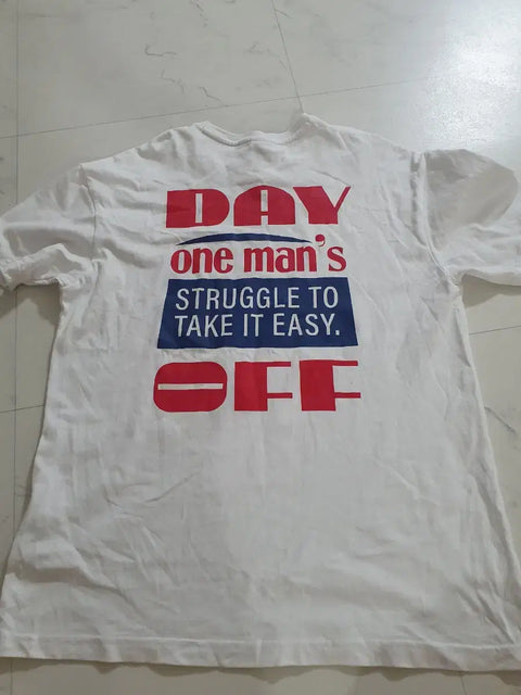 Áo thun trắng DAY OFF