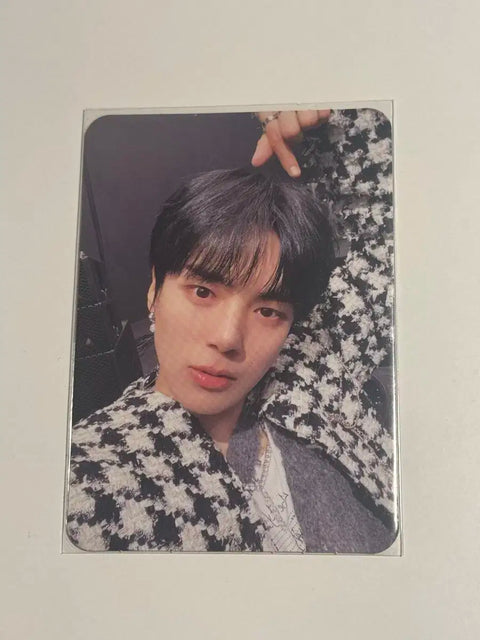 [Urgent/Quick Sale] MONSTA X Reason Minhyuk Photocard Transfer/Sale