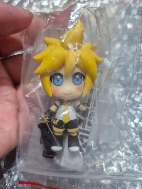 Kagamine Len figure for sale