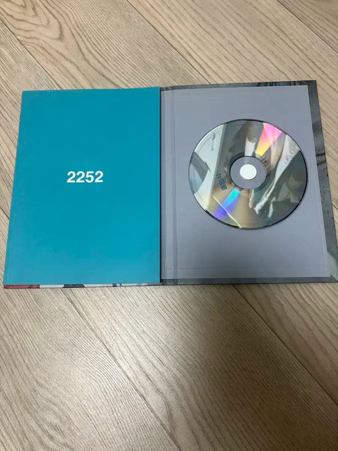 Album tốt nghiệp của Giriboy