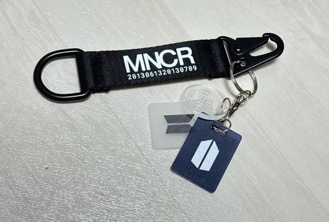 Móc khóa đơn sắc BTS Jin
