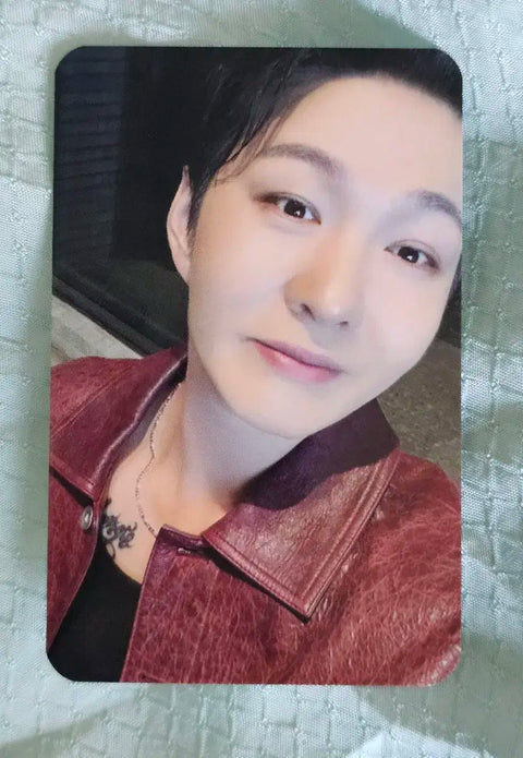 Đặt trước album ảnh Allure Milan của Lee Changsub, thẻ ảnh chưa phát hành