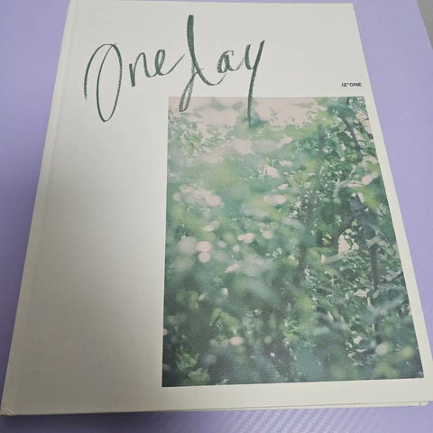Sách ảnh IZ*ONE