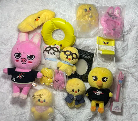 Selling Stray Kids SKZOO due to leaving the fandom (massively discounted)