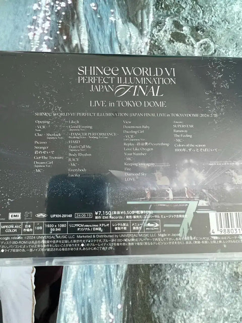 Đĩa Blu-ray Tokyo Dome của SHINee World 6 Nhật Bản chưa mở