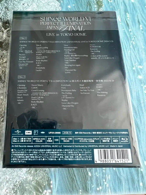 Phiên bản Blu-ray Tokyo Dome Final 2016 của SHINee World Nhật Bản đầu tiên có giới hạn