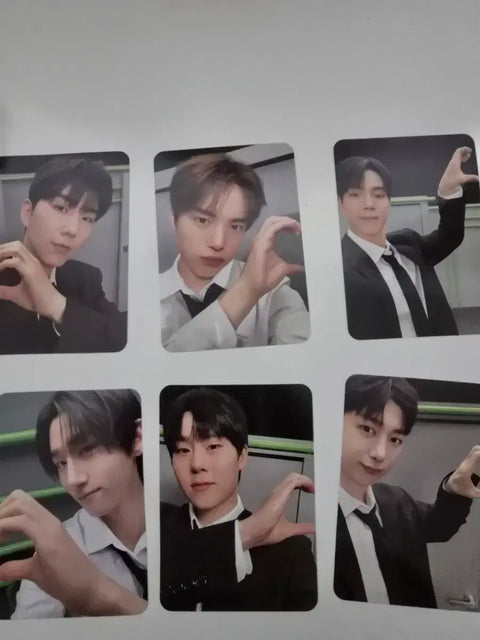 Monsta X final concert photocard