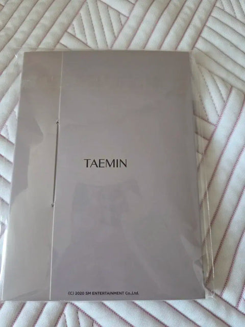 Sách bưu thiếp Taemin NGDA