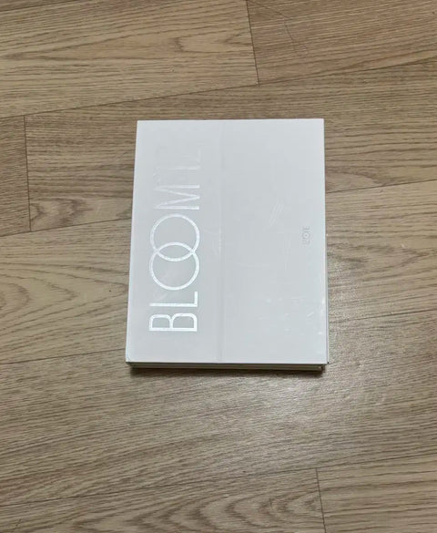 IZ*ONE BLOOM*IZ album