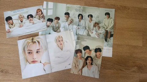 Sách ảnh và áp phích Season's Greetings của Stray Kids