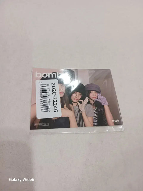 ILLIT Wonhee Yuna Iroha Universal Sticker