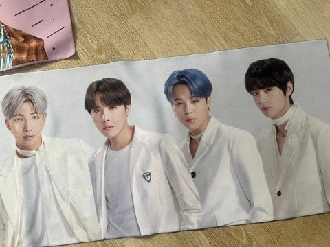 Bản đồ tâm hồn của BTS / Hình ảnh lá cờ mini Magic Shop Namjoon RM