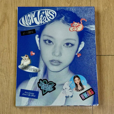Album Bluebook Jeans Haerin mới chưa mở
