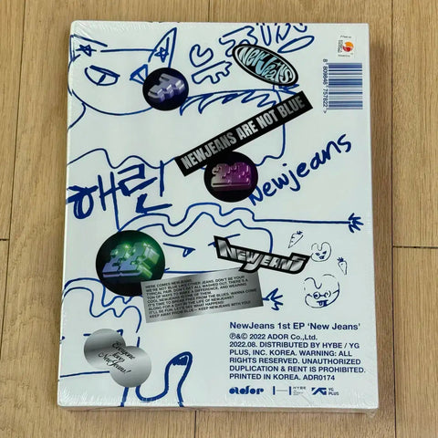 Album Bluebook Jeans Haerin mới chưa mở