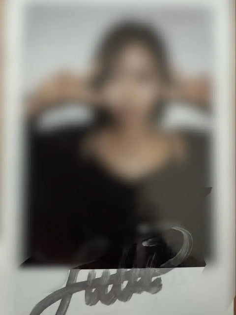 Nụ hôn cuộc đời Kiof Julie Polaroid