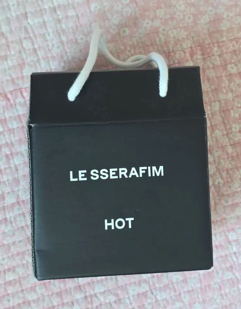 Chuyển giao cốc thủy tinh LE SSERAFIM Workshop