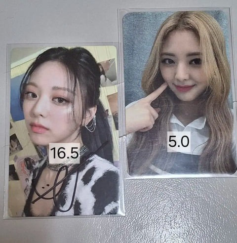 ITZY Yuna Signed Photocard Broadcast Photocard Kidding Me Love Sneakers