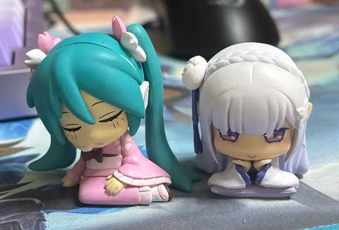 Miku Emilia Gacha Mini Figure